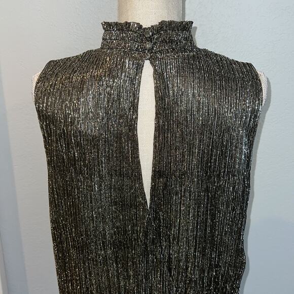 Banana Republic smocked neck, sleeveless, gold metallic blouse w/crossover back. - Picture 5 of 11